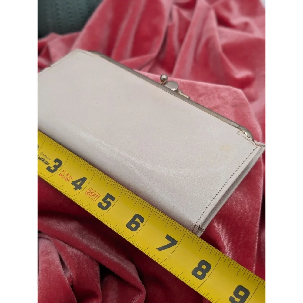 Princess Gardner Off White Cowhide Leather Wallet Red Rose Embroidered Clutch